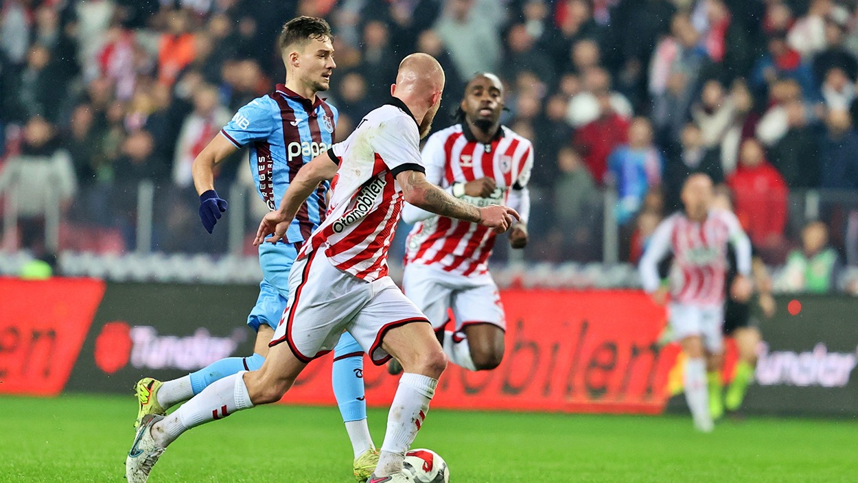 "Onuachu, Muçi yağdı gürledi, Mustafa, Oulai esti geçti" | Spor yazarları Trabzonspor için ne dedi?