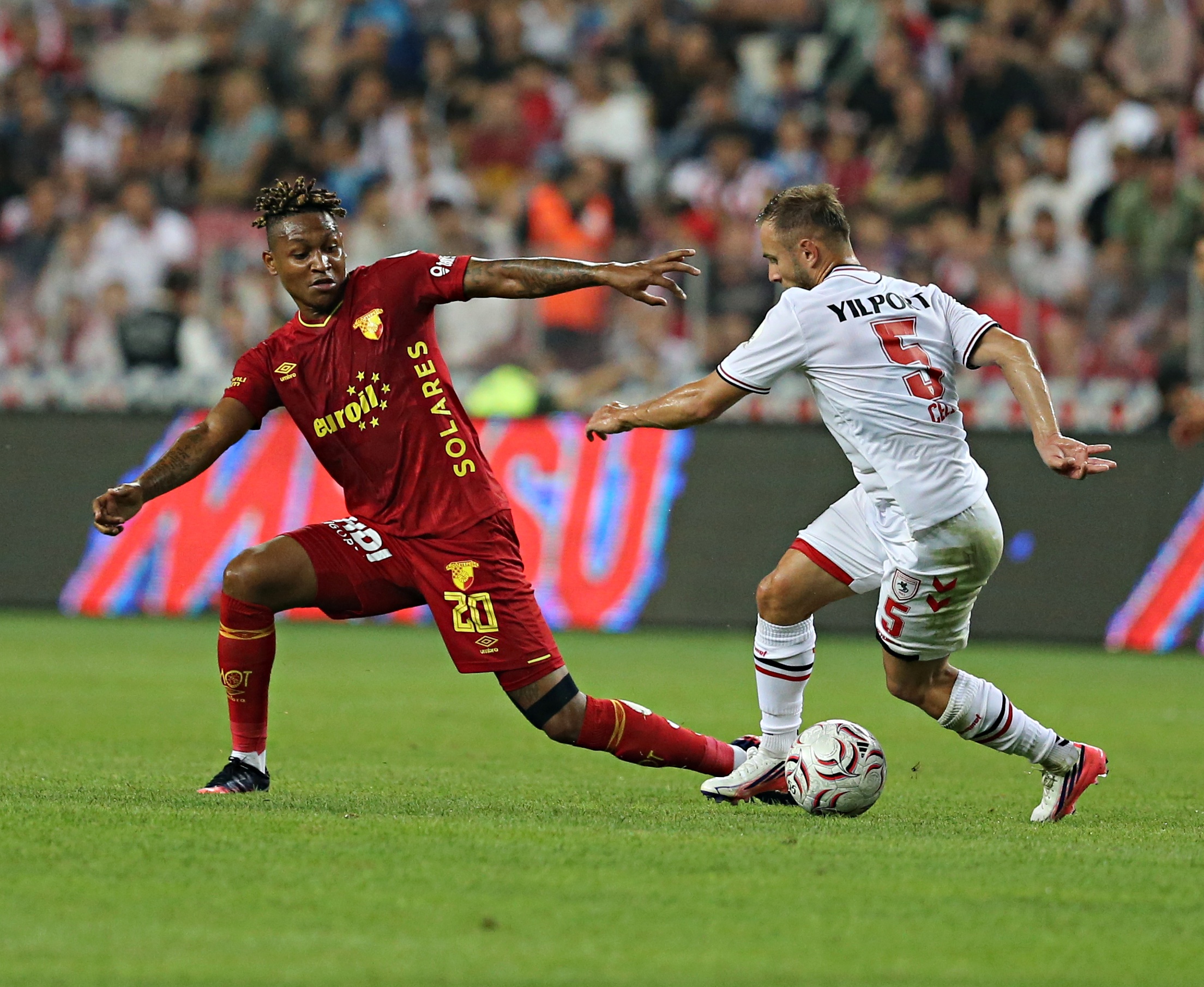 İlk haftanın kapanış maçında gol düellosu: Göztepe kaçtı; Samsunspor yakaladı