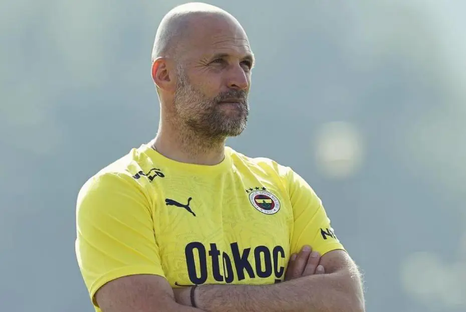 Mourinho'dan karar çıktı: İşte Fenerbahçe'nin yeni sezondaki birinci kalecisi, sebebi de belli - 5 Mourinho'dan karar çıktı: İşte Fenerbahçe'nin yeni sezondaki birinci kalecisi, sebebi de belli - 5