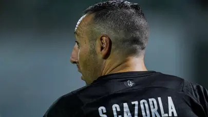 Çocukluk kulübünü LaLiga'ya taşıdı: Santi Cazorla peri masalını tamamladı