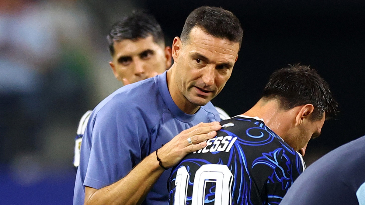Scaloni'den İngiltere maçı sonrası Messi iddiası