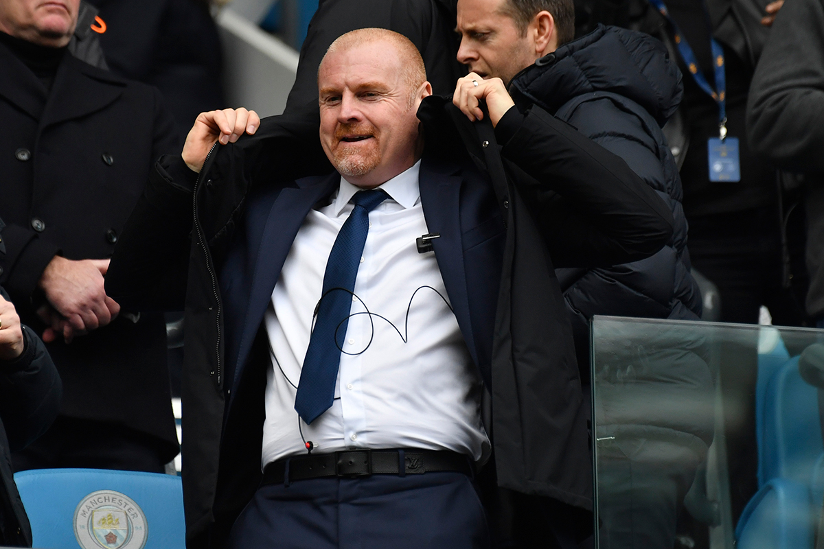 Forest'ta Aşk Kısa Sürdü: Postecoglou Gitti, Dyche'ın Betonarme Futbolu Geliyor!