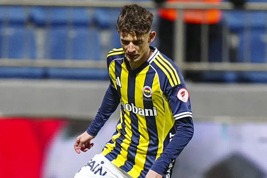 Sebastian Szymanski Fenerbahçe'den Ayrıldı