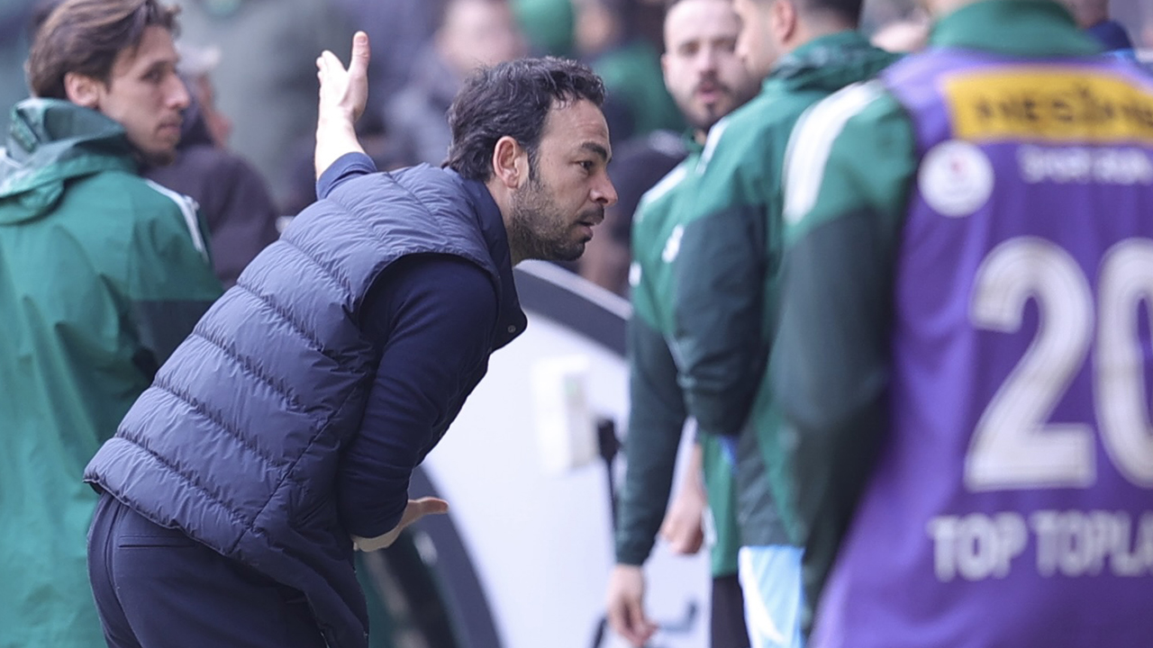 Kocaelispor-Konyaspor maçında Selçuk İnan'dan şok protesto: Son dakikada olanlar oldu