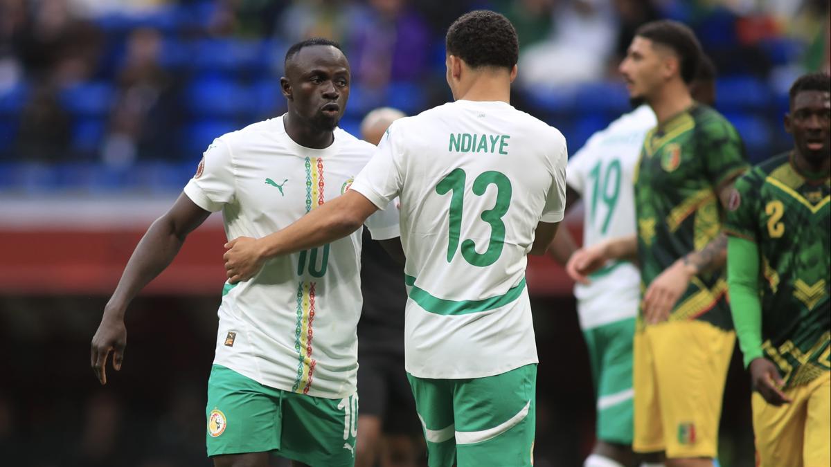 Afrika Uluslar Kupası: Jakobs ve Ndiaye kalıyor, El Bilal Toure ve Nene dönüyor