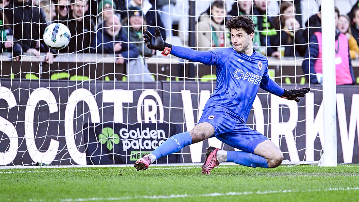 Galatasaray yönetimi maçını izlemeye gitti, son düdük çalar çalmaz teklif yaptılar: Okan Buruk günler önce açıklamıştı