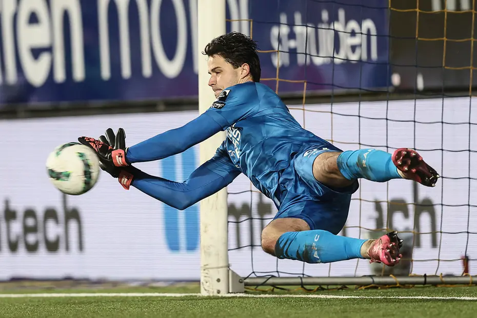 Okan Buruk'un canlı yayında açıkladığı kaleci elden kaçıyor: Dünya deviyle söz kesti - 4 Okan Buruk'un canlı yayında açıkladığı kaleci elden kaçıyor: Dünya deviyle söz kesti - 4