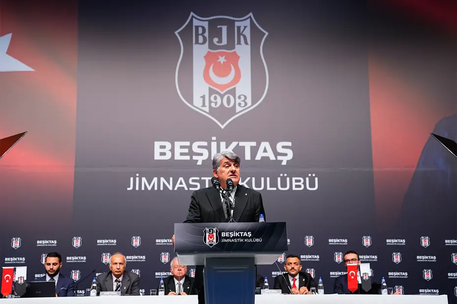 Beşiktaş'ta olaylı oylama: Serdal Adalı yönetimi ibra edildi - 2