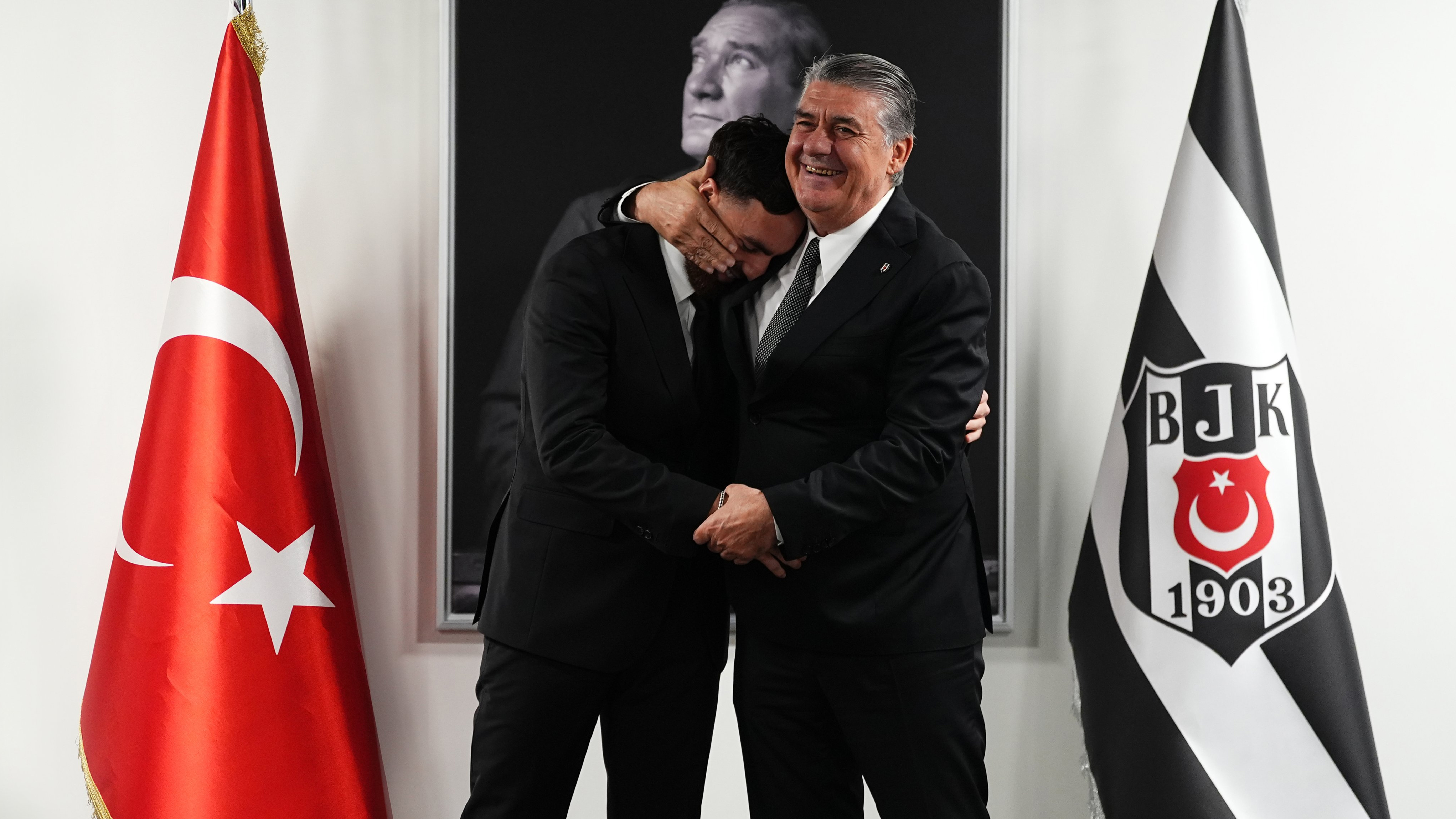 Beşiktaş'ta derbi öncesi prim operasyonu