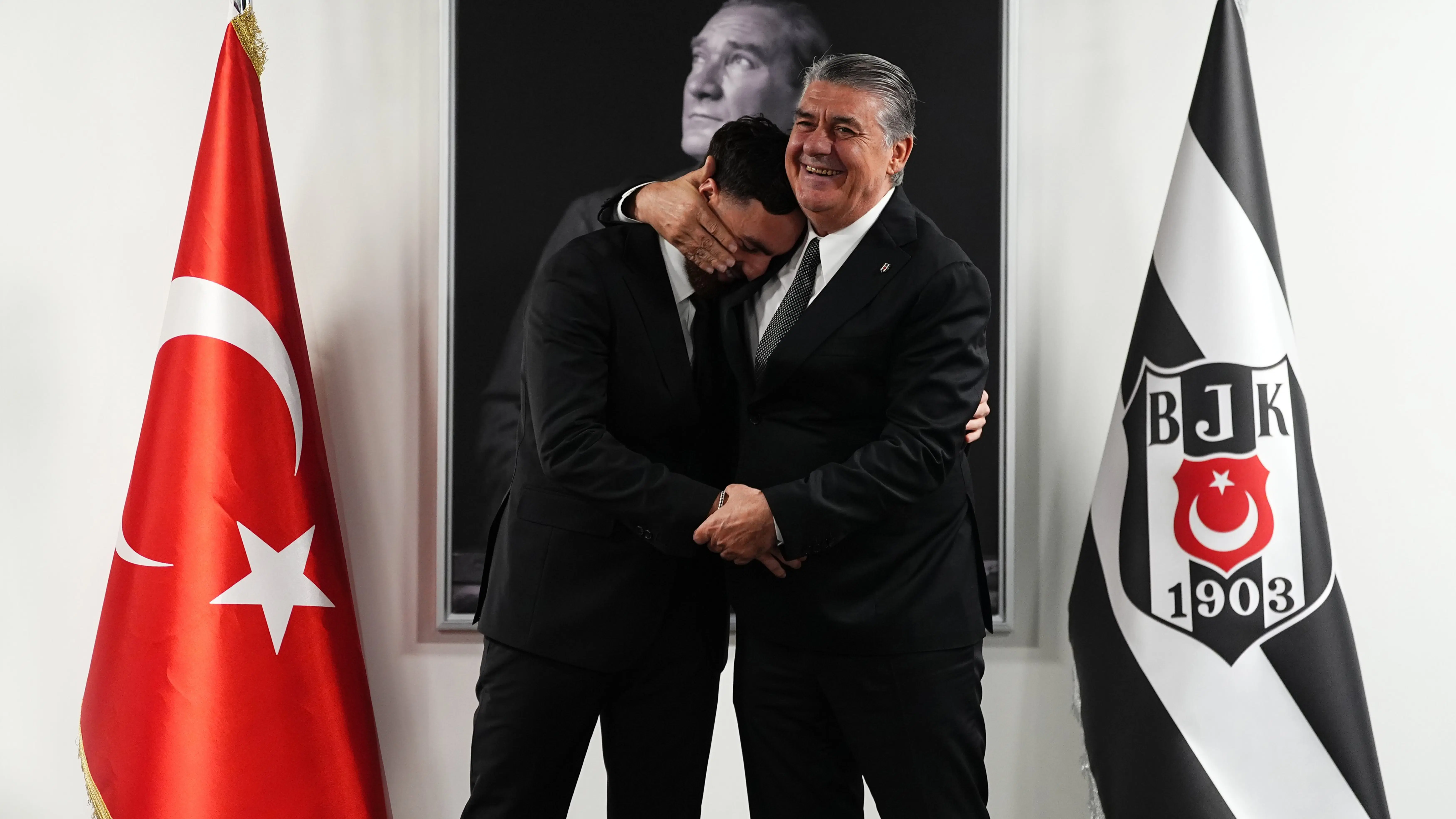 Beşiktaş'ta derbi öncesi flaş karar