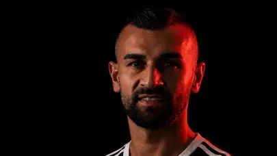 Serdar Dursun yeni takımına imzayı attı! Süper Lig ekibi transferi duyurdu Serdar Dursun yeni takımına imzayı attı! Süper Lig ekibi transferi duyurdu