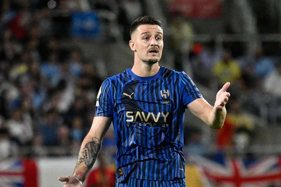 Fenerbahçe ve Galatasaray karşı karşıya: Yeni sezona transfer bombası - 4 Fenerbahçe ve Galatasaray karşı karşıya: Yeni sezona transfer bombası - 4