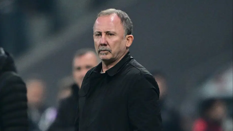 Sergen Yalçın'dan radikal karar! Derbi sonrası ilk 11'de büyük değişim