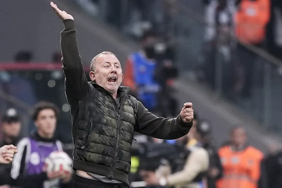 Sergen Yalçın'a şok uyarı: "İki maçtır Ertuğrul Sağlam geliyor tribüne, haberin olsun" - 4