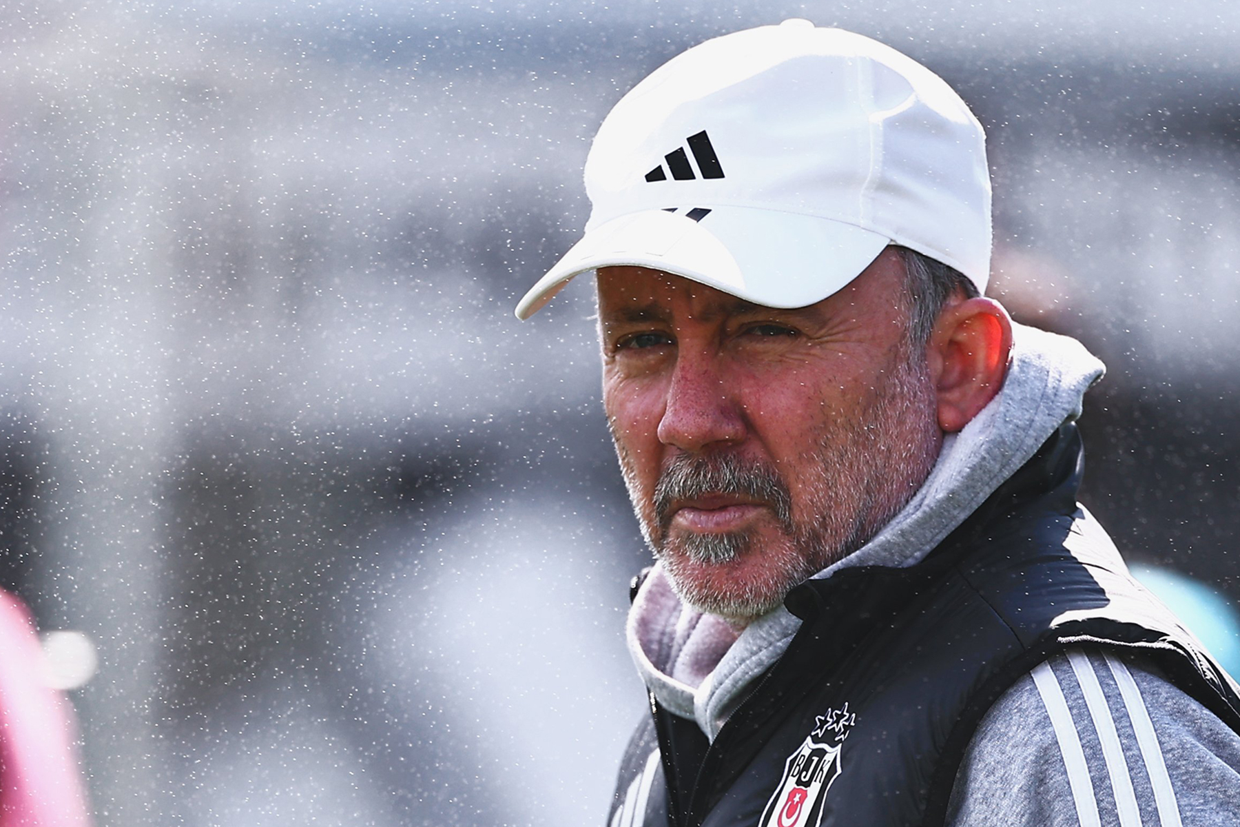 Beşiktaş'ta şok ayrılık ihtimali! Sergen Yalçın kalmasını istiyordu ama işler şimdi sarpa sardı