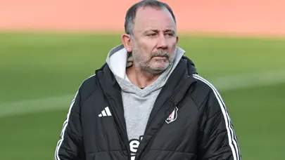 Beşiktaş ile Fenerbahçe görüşmelere başlıyor! Sergen Yalçın transferi bizzat istedi Beşiktaş ile Fenerbahçe görüşmelere başlıyor! Sergen Yalçın transferi bizzat istedi