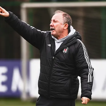 Sergen Yalçın'ın kararı çok net! Yeni transfer sezon sonuna kadar forma giyemeyecek