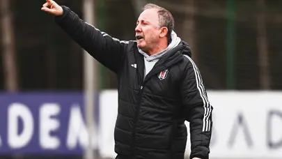 Sergen Yalçın kararı çok net! Yeni transfer sezon sonuna kadar forma giyemeyecek Sergen Yalçın kararı çok net! Yeni transfer sezon sonuna kadar forma giyemeyecek