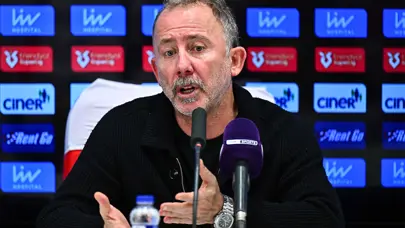 Sergen Yalçın'dan Rafa Silva gerçekleri: "Göreve geldiğim günden beri..." Sergen Yalçın'dan Rafa Silva gerçekleri: "Göreve geldiğim günden beri..."