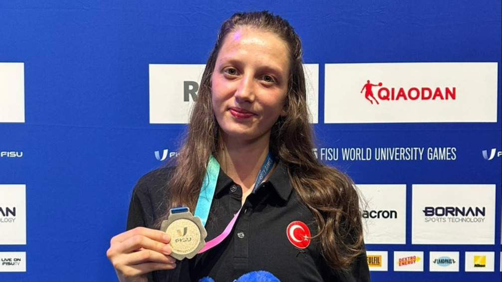 Milli tekvandocu Şevval Çakal'dan Dünya Yaz Üniversite Oyunları'nda altın madalya