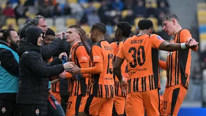 Shakhtar Donetsk - Obolon Kiev maçı üçüncü kez durdu: Oyuncular sahayı terk etti