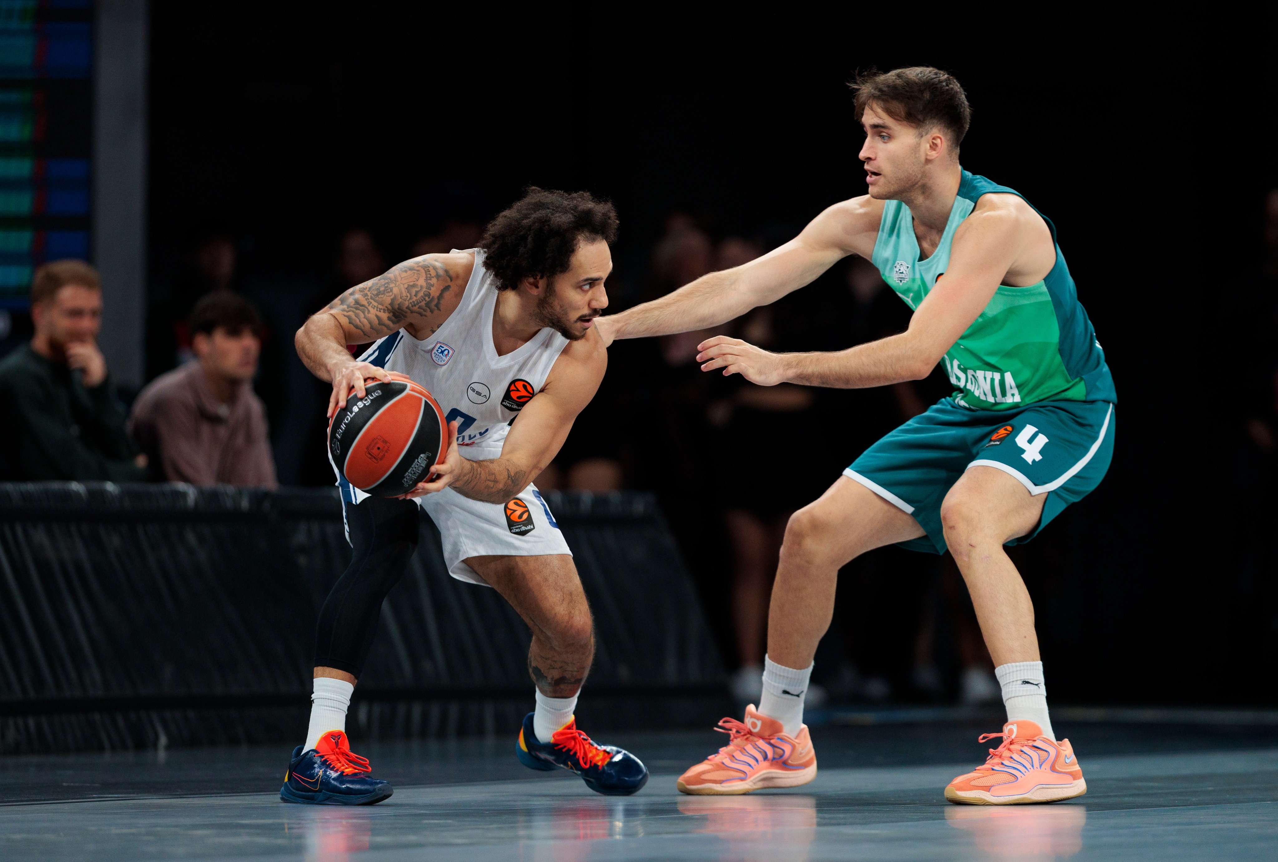 Anadolu Efes deplasmanda kayıp