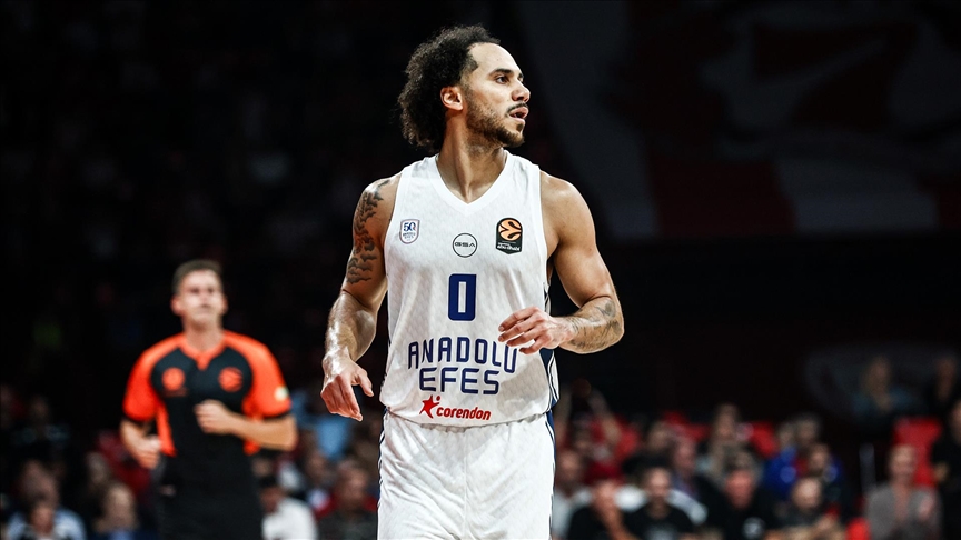 Anadolu Efes, Shane Larkin'in yerine gelen ismi duyurdu! 1+1 yıllık sözleşme imzalandı