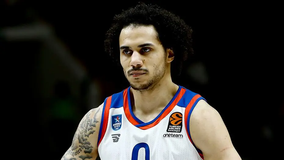 İbrahim Kutluay'ın sözlerine Shane Larkin'den gece yarısı çok çarpıcı cevap - 4 İbrahim Kutluay'ın sözlerine Shane Larkin'den gece yarısı çok çarpıcı cevap - 4