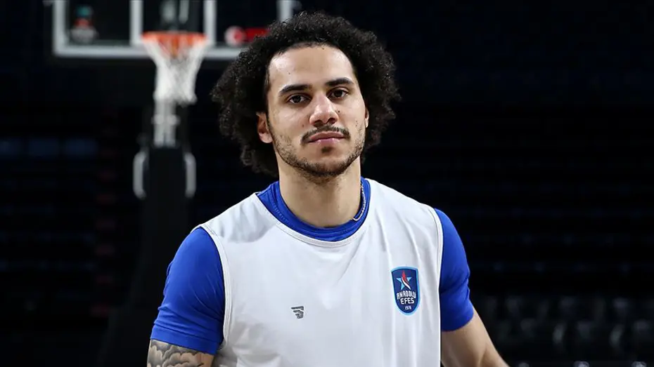 İbrahim Kutluay'ın sözlerine Shane Larkin'den gece yarısı çok çarpıcı cevap - 5 İbrahim Kutluay'ın sözlerine Shane Larkin'den gece yarısı çok çarpıcı cevap - 5