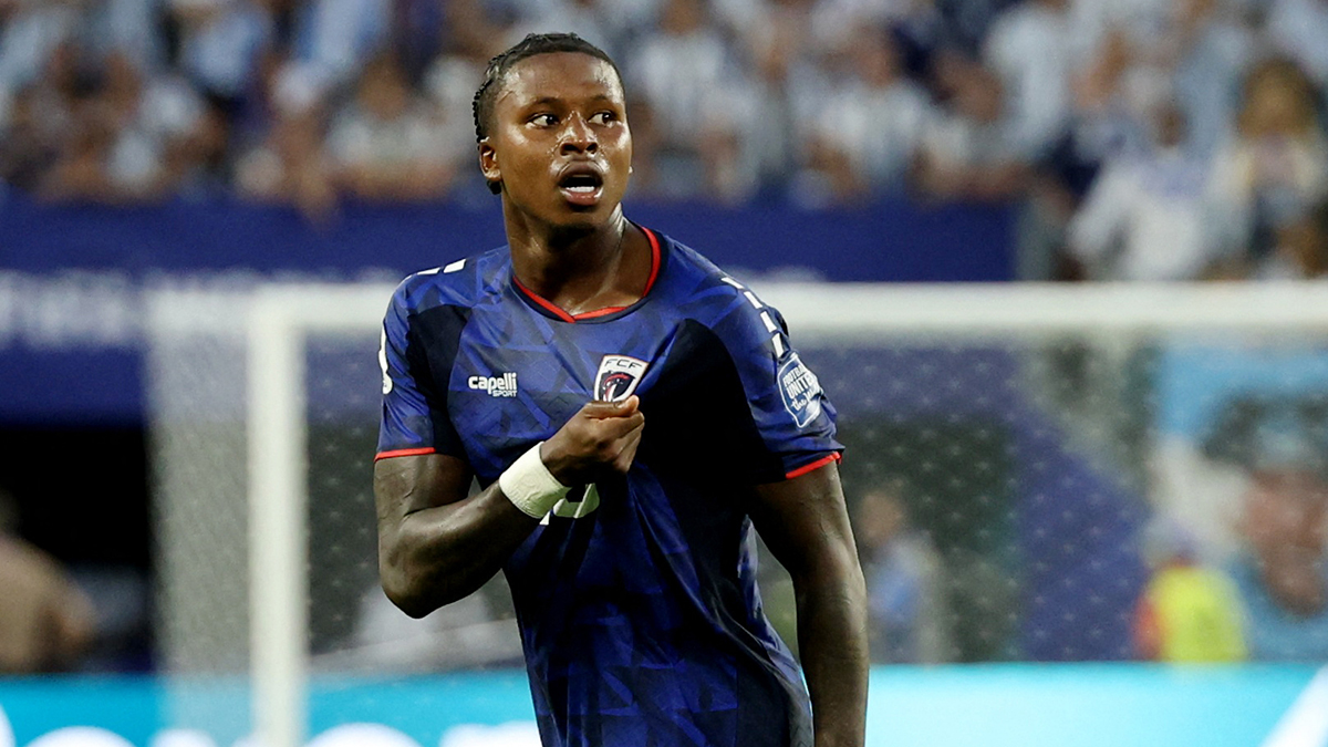 Messi'ye Gol Atıp Hava Basan Cabral: 'Trabzon, Hazır Ol! Sezonu Bekleyemiyorum!'