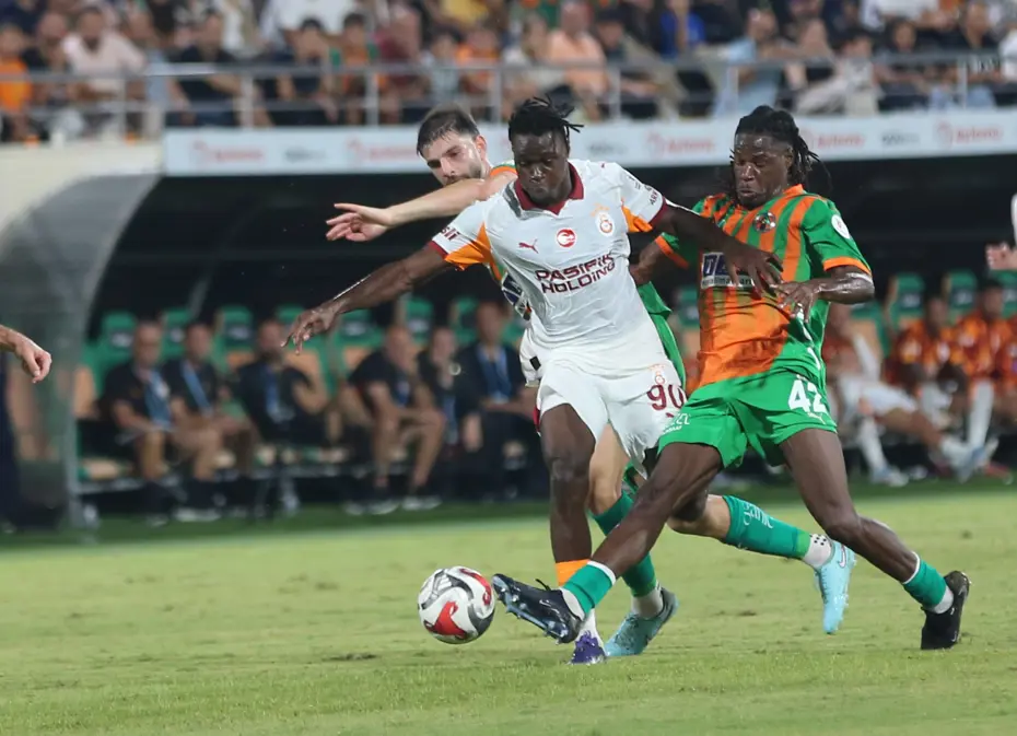 Galatasaray'da Singo gelişmesi: Sakatlıktan derbi maçıyla dönmesi bekleniyor - 4