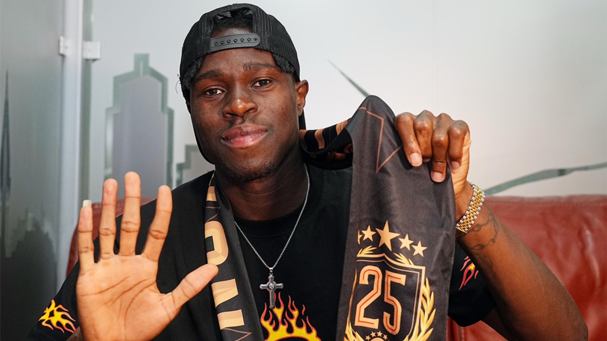 Singo, Galatasaray'a transfer olmaya karar verdiği olayı açıkladı: Tek bir kişinin ismini verdi