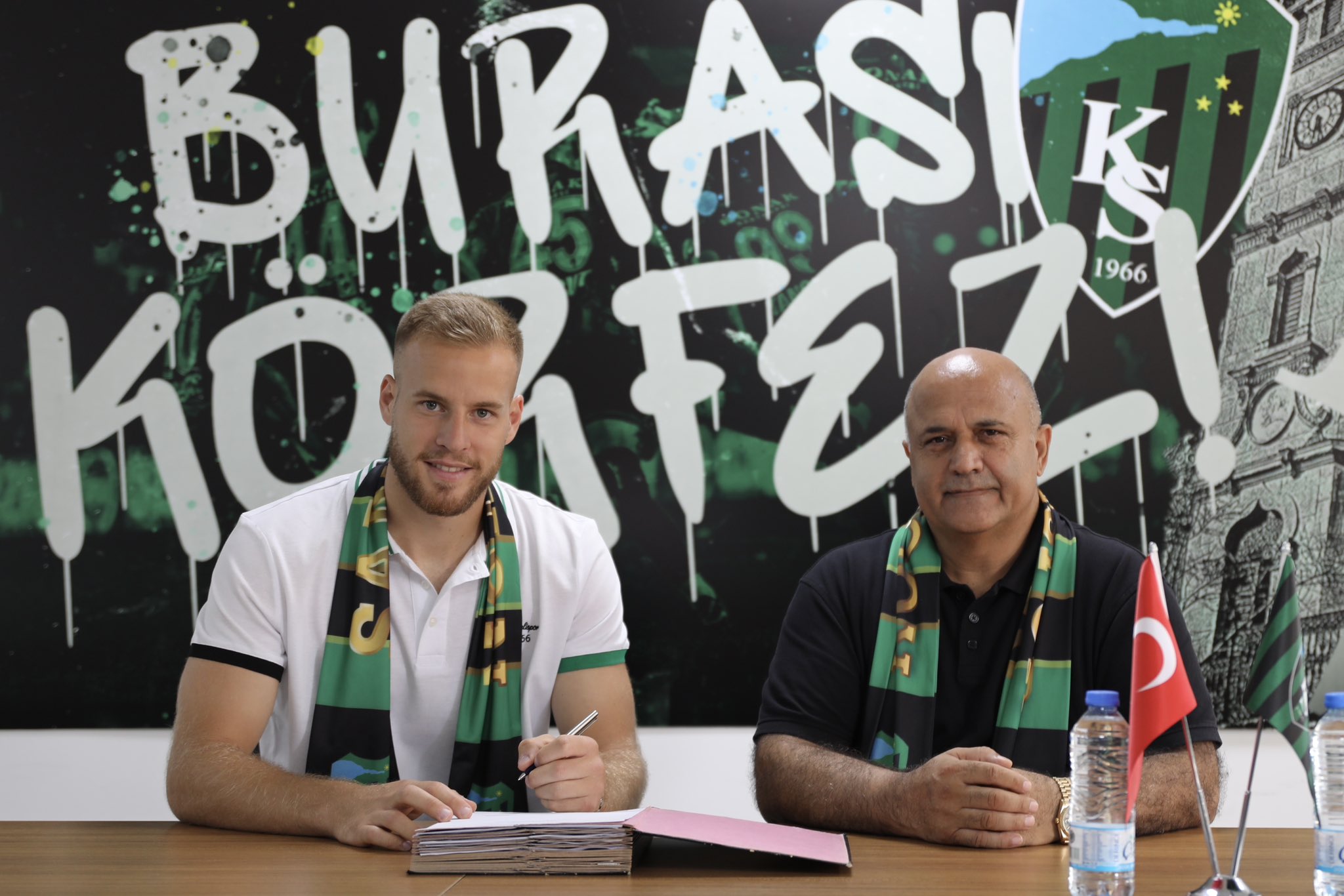 Kocaelispor'a Almanya'dan Paket Geldi: İçinden Smolcic Çıktı!