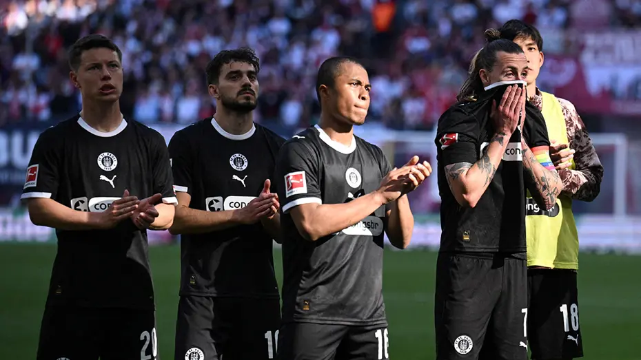 Bundesliga'da küme düşen takımlar belli oldu, şampiyon kupasını aldı - 2 Bundesliga'da küme düşen takımlar belli oldu, şampiyon kupasını aldı - 2