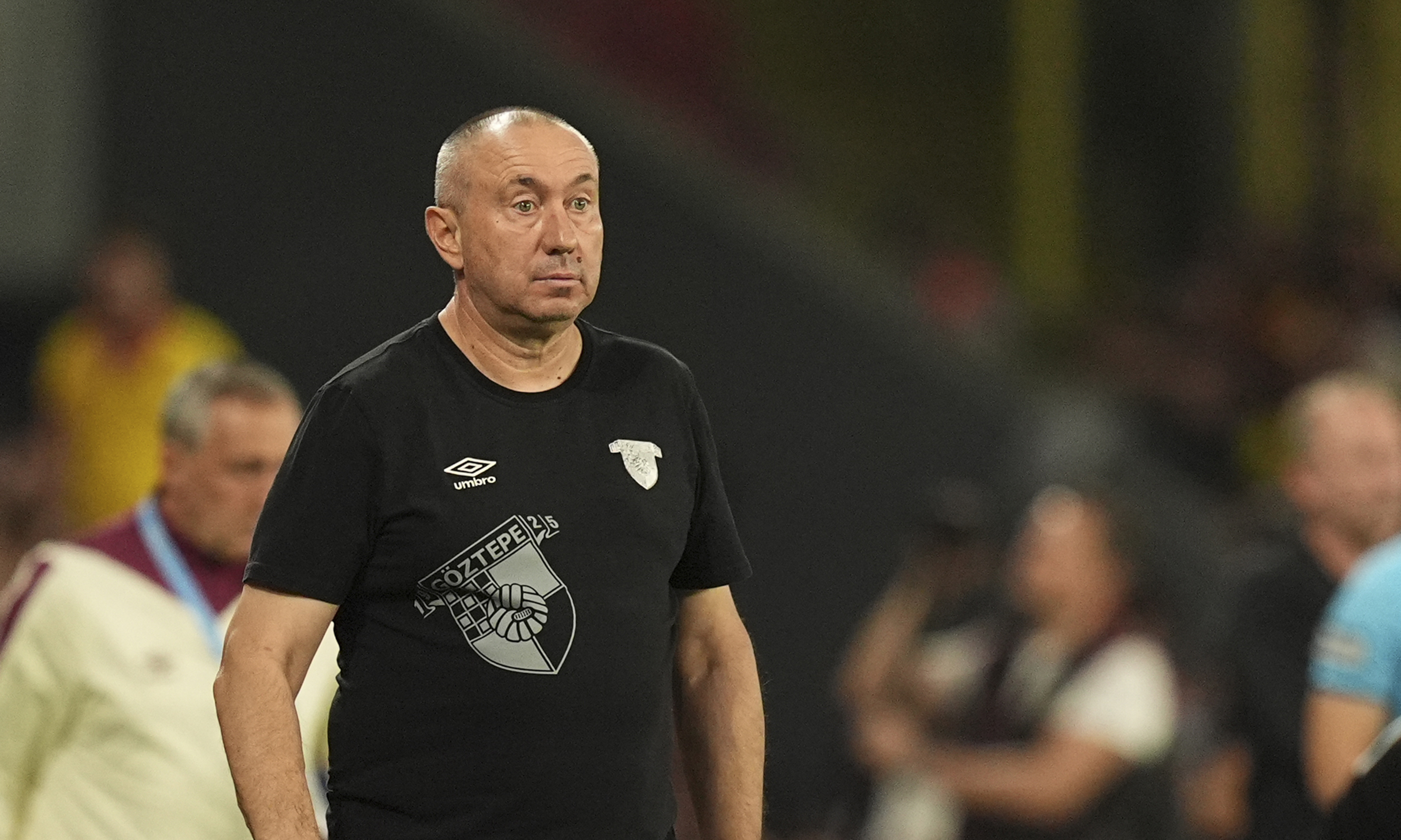 Stoilov'un Dertleri Bitmiyor: 3-0 Yendik Ama 'Daha Çok Atacaktık!' Deyip Maç Sonu Küstü