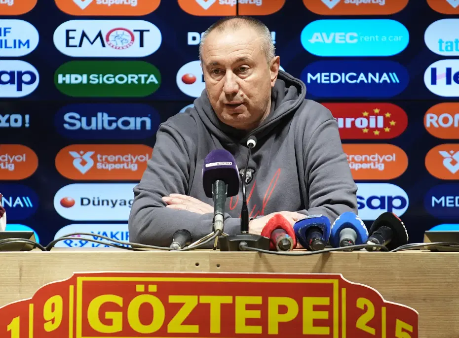 Stanimir Stoilov'dan taraftarı üzecek haber: Yıldız isimler ayrılıyor - 3