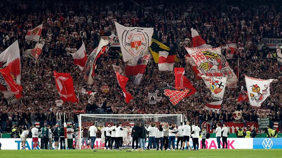 Bundesliga'da küme düşen takımlar belli oldu, şampiyon kupasını aldı - 4 Bundesliga'da küme düşen takımlar belli oldu, şampiyon kupasını aldı - 4