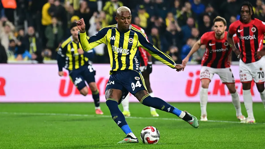 Trio'dan Fenerbahçe maçı için olay yorum! Penaltı ve kırmızı kart... - 2 Trio'dan Fenerbahçe maçı için olay yorum! Penaltı ve kırmızı kart... - 2