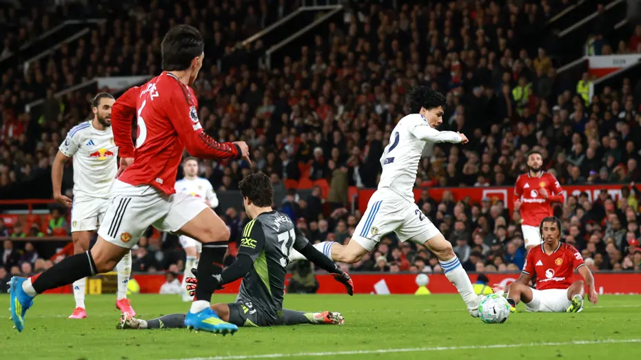 Leeds United, Old Trafford'da 45 yıl sonra bir ilki gerçekleştirdi - 3