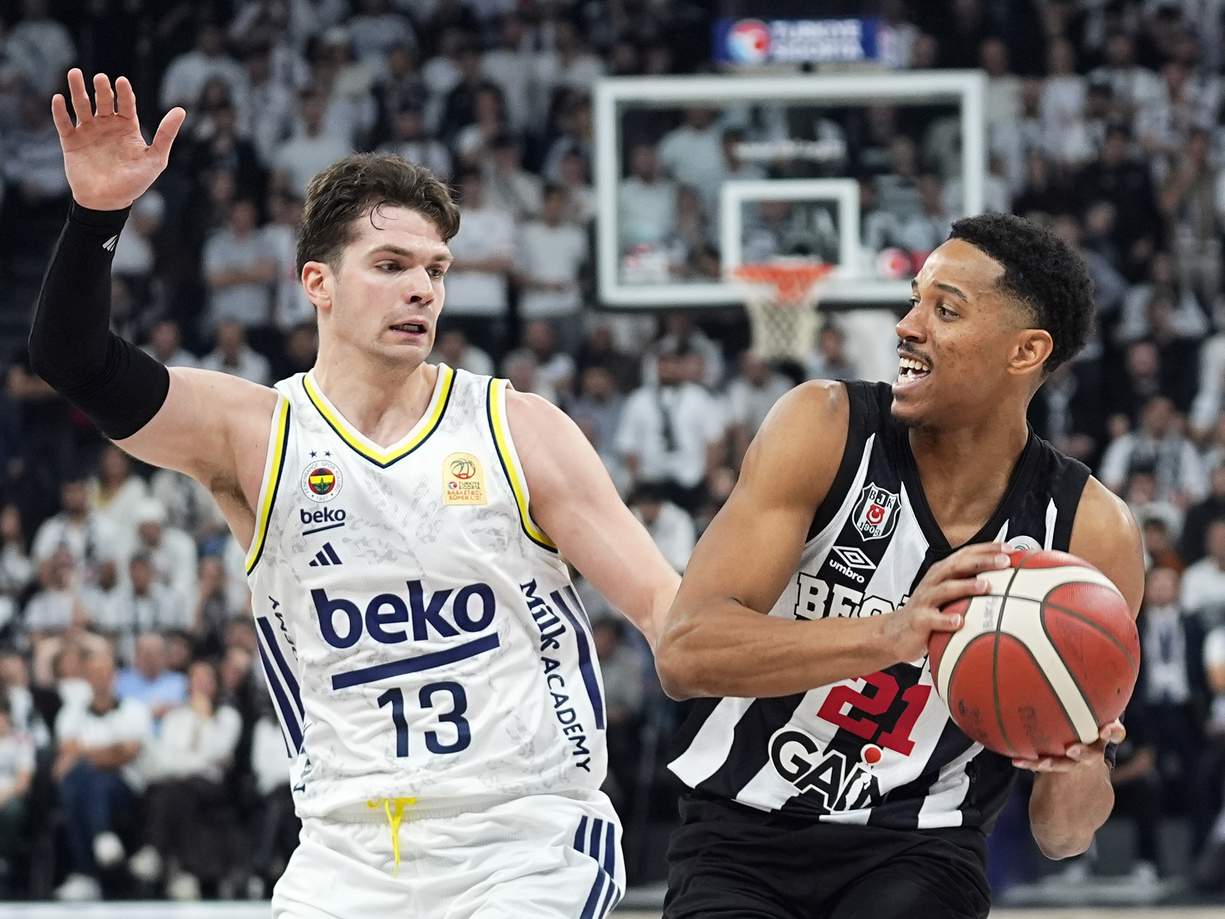 Tarık Biberovic'ten derbi sonrası iddialı sözler: "Kim olduğumuzu göstermeye devam edeceğiz"