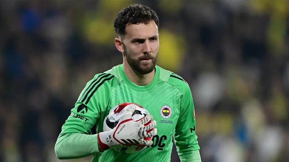 Fenerbahçe'de Mert Günok şoku! İsmail Kartal'ın kaleyi emanet edeceği isim belli oldu - 3 Fenerbahçe'de Mert Günok şoku! İsmail Kartal'ın kaleyi emanet edeceği isim belli oldu - 3
