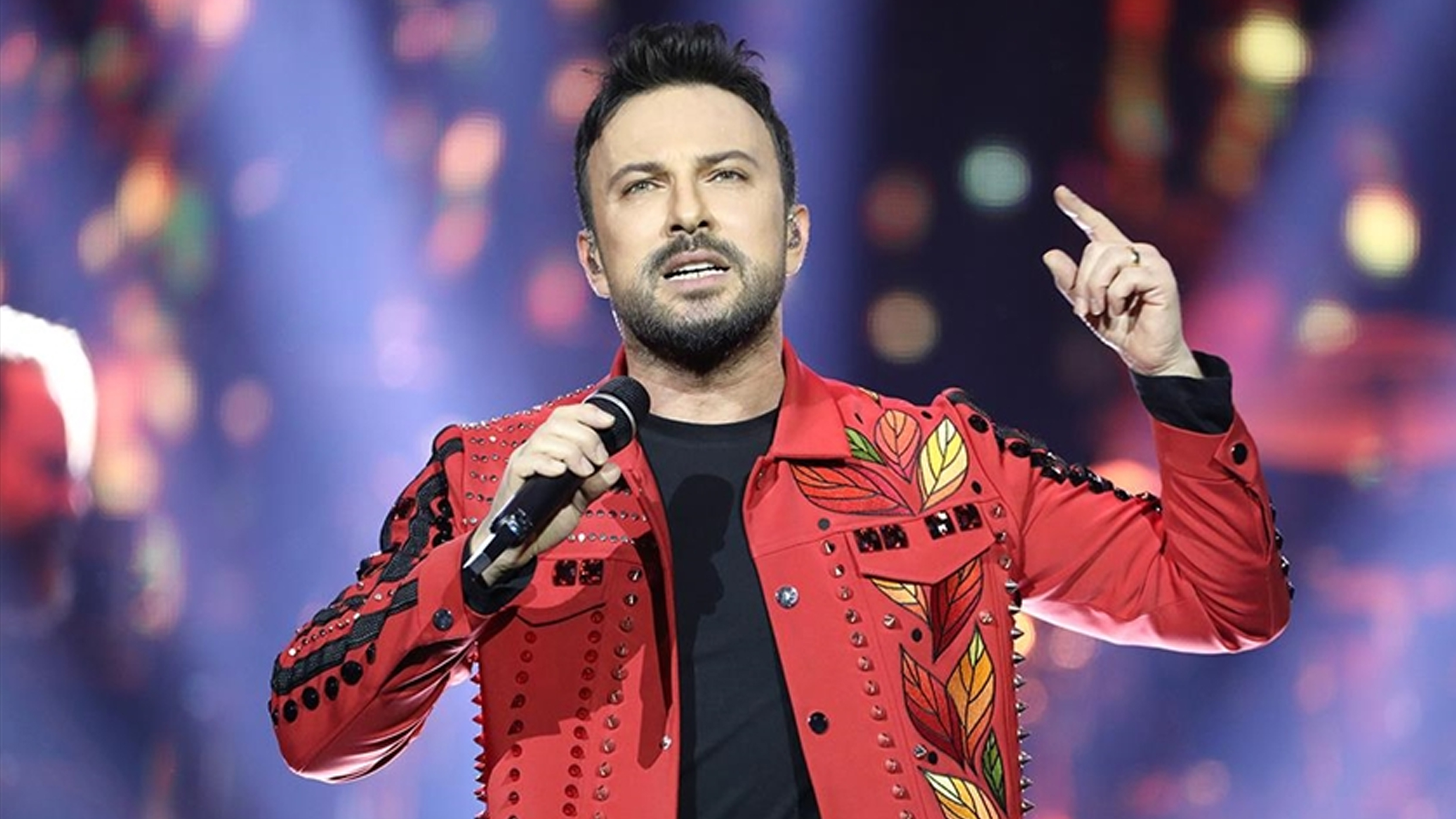 Herkes yeni bir milli marş bekliyordu: Tarkan sessizliğini bozdu