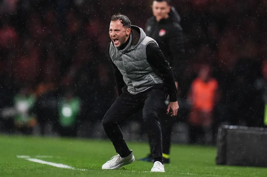 Tedesco'dan Süper Kupa zaferi sonrası çarpıcı sözler: Kutlamada neden geri planda olduğunu açıkladı - 6 Tedesco'dan Süper Kupa zaferi sonrası çarpıcı sözler: Kutlamada neden geri planda olduğunu açıkladı - 6