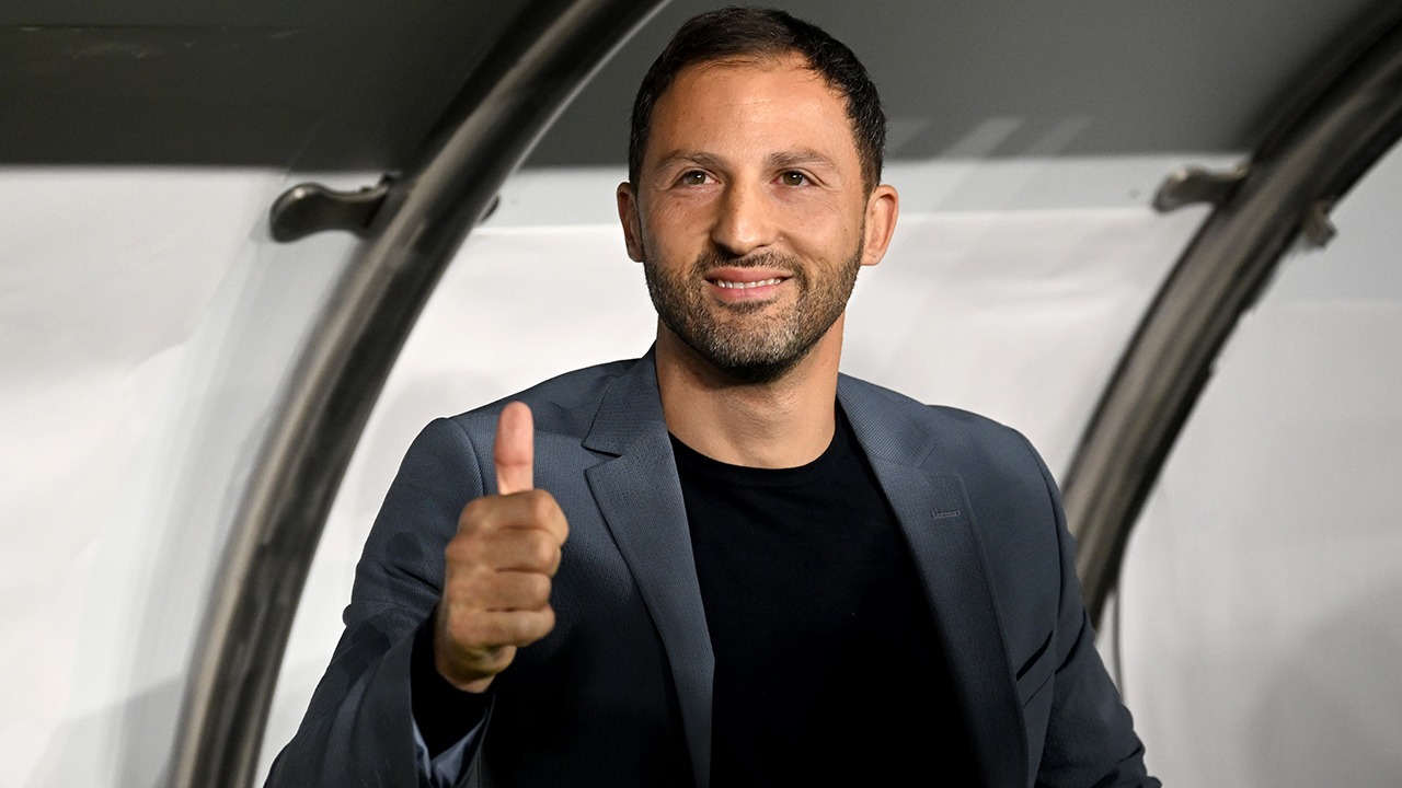 Tedesco Gece Yarısı Sahne Aldı: 'Galatasaray Derbisine Yüzde Yüz Hazırız, Yüzde Yüz Dedik Ya!'