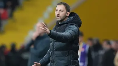 "Tedesco'nun dün gece yaptığı en ilginç olay" | Spor yazarları Fenerbahçe için ne dedi? "Tedesco'nun dün gece yaptığı en ilginç olay" | Spor yazarları Fenerbahçe için ne dedi?
