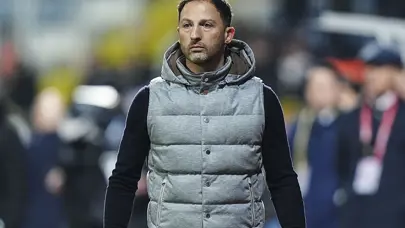 "Tedesco adına çok geç alınmış bir karar" | Spor yazarları Fenerbahçe için ne dedi? "Tedesco adına çok geç alınmış bir karar" | Spor yazarları Fenerbahçe için ne dedi?
