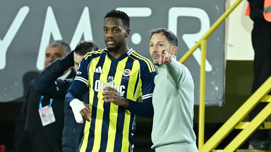 Trio ekibi birbirine girdi! Fenerbahçe maçında penaltı ve kırmızı kart - 5