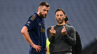 Skriniar'ın verdiği kararın bedeli çok ağır olabilir! Fenerbahçe için her şeyi göze aldı Skriniar'ın verdiği kararın bedeli çok ağır olabilir! Fenerbahçe için her şeyi göze aldı