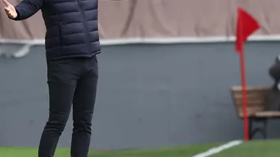 Süper Lig takımını küme düşürmüştü: Şimdi dünyanın en iyi 20 teknik direktörü arasında Süper Lig takımını küme düşürmüştü: Şimdi dünyanın en iyi 20 teknik direktörü arasında