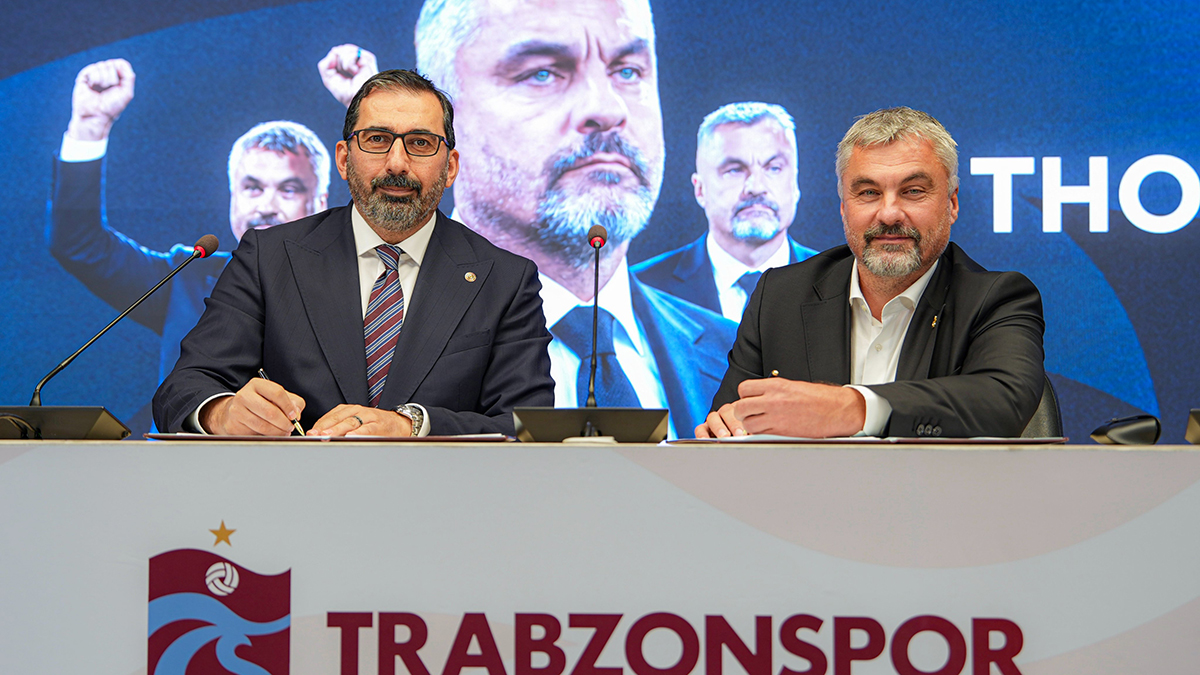 Trabzonspor'un yeni hocası Thomas Reis imzayı attı, Salah'ı nasıl kullanacağını açıkladı